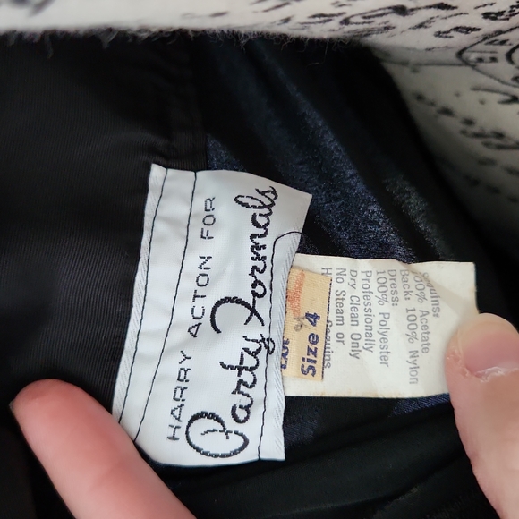 Little black cocktail dress w/sequins bow - Picture 4 of 4